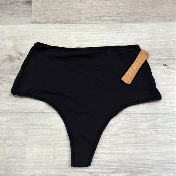 SKIMS Fits Everybody High-Waisted Thong in Onyx - Picture 2 of 2